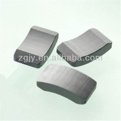 High Coercivity Ferrite Permanent Magnet with High Temperature Resistance