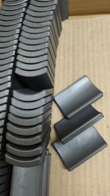 Y30BH Grade Sintered Ferrite Arc Magnet with 250C Max Operating Temperature and Radial Magnetization for Car Starter Motor