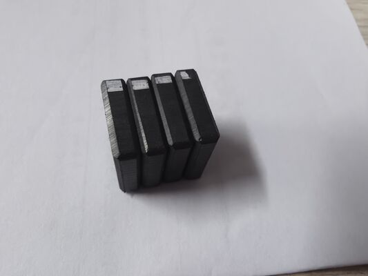Y33 Permanent Ferrite Magnet SrO 6Fe2O3 For Magnetic Separator TS16949